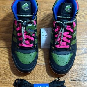 NEW! RARE! Adidas X Hebru Brantley Forum MID RT “FROGBOY” Sneakers (M 5.5/W 7)